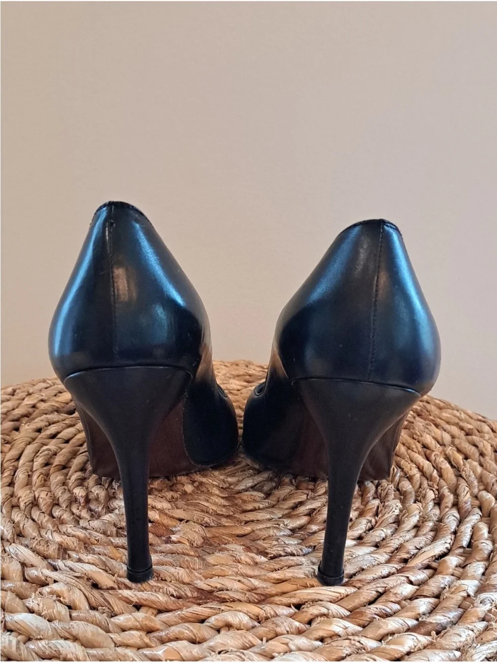 Stuart Weitzman Black Pointed Leather Pumps